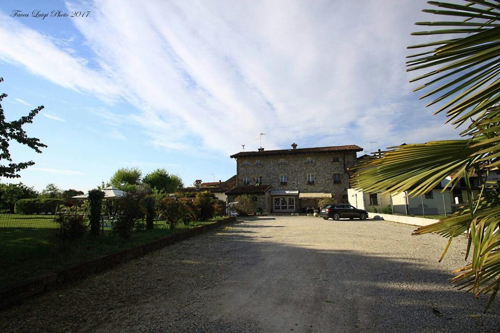Albergo Julienne Arba Exterior foto